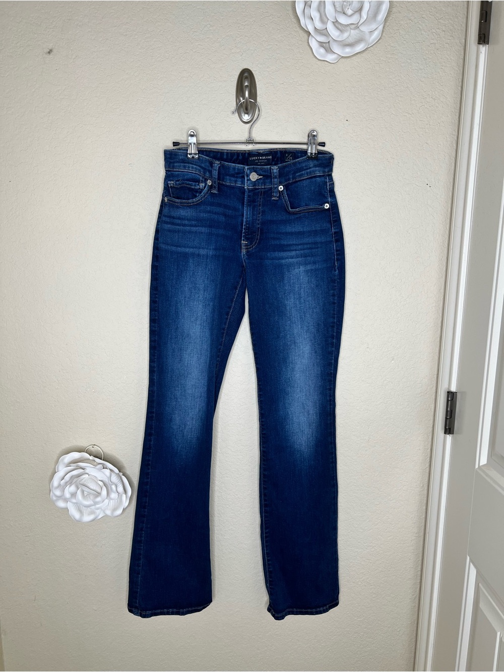 NTM: Lucky Brand Sweet Boot Jeans Women’s 2/26 Mid Rise Dark Wash Bootcut